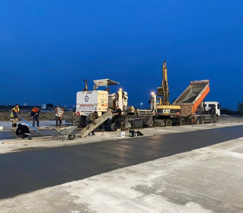 Lucrări pista de beton aeroport
